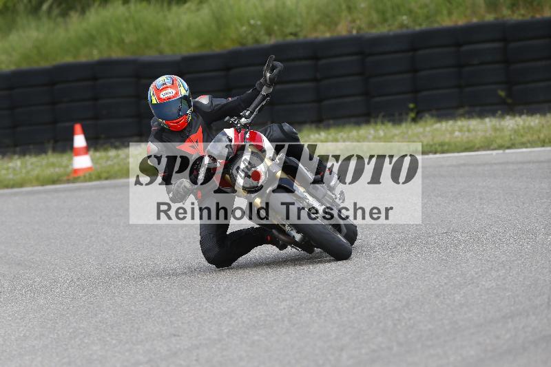 Archiv-2025/15 13.05.2025 Max Racing ADR/Gruppe rot/44